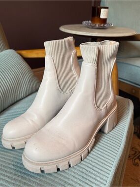Steve Madden Cream Ribbed Chelsea Lug Sole Ankle Boots